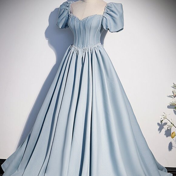 Stunning Blue Satin Mini Dress - Fitted Waist & Sophisticated Style - Picture 2 of 5